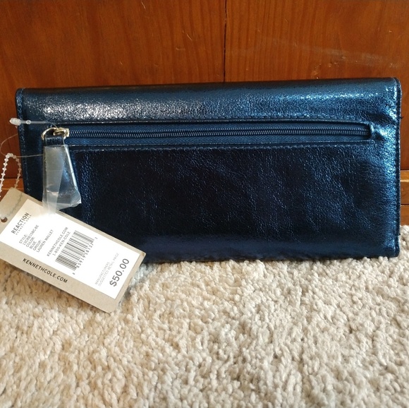 Kenneth Cole Wallet - Picture 5 of 6